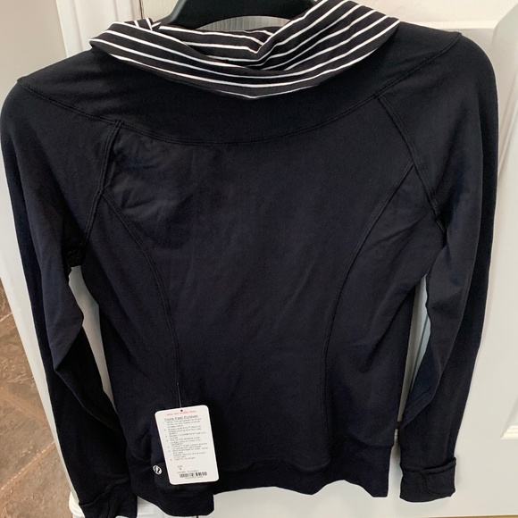 Lululemon black pullover top - Picture 3 of 4
